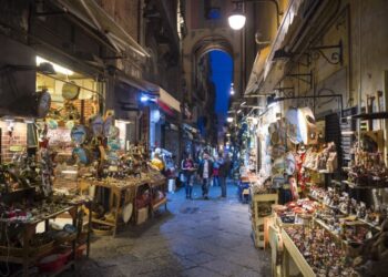 PRESEPI A NAPOLI – COMPLETO